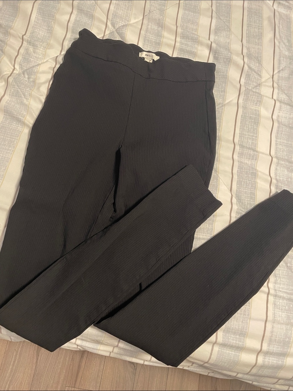 RW&CO Black Ribbed Legging Dress Pants. Never worn